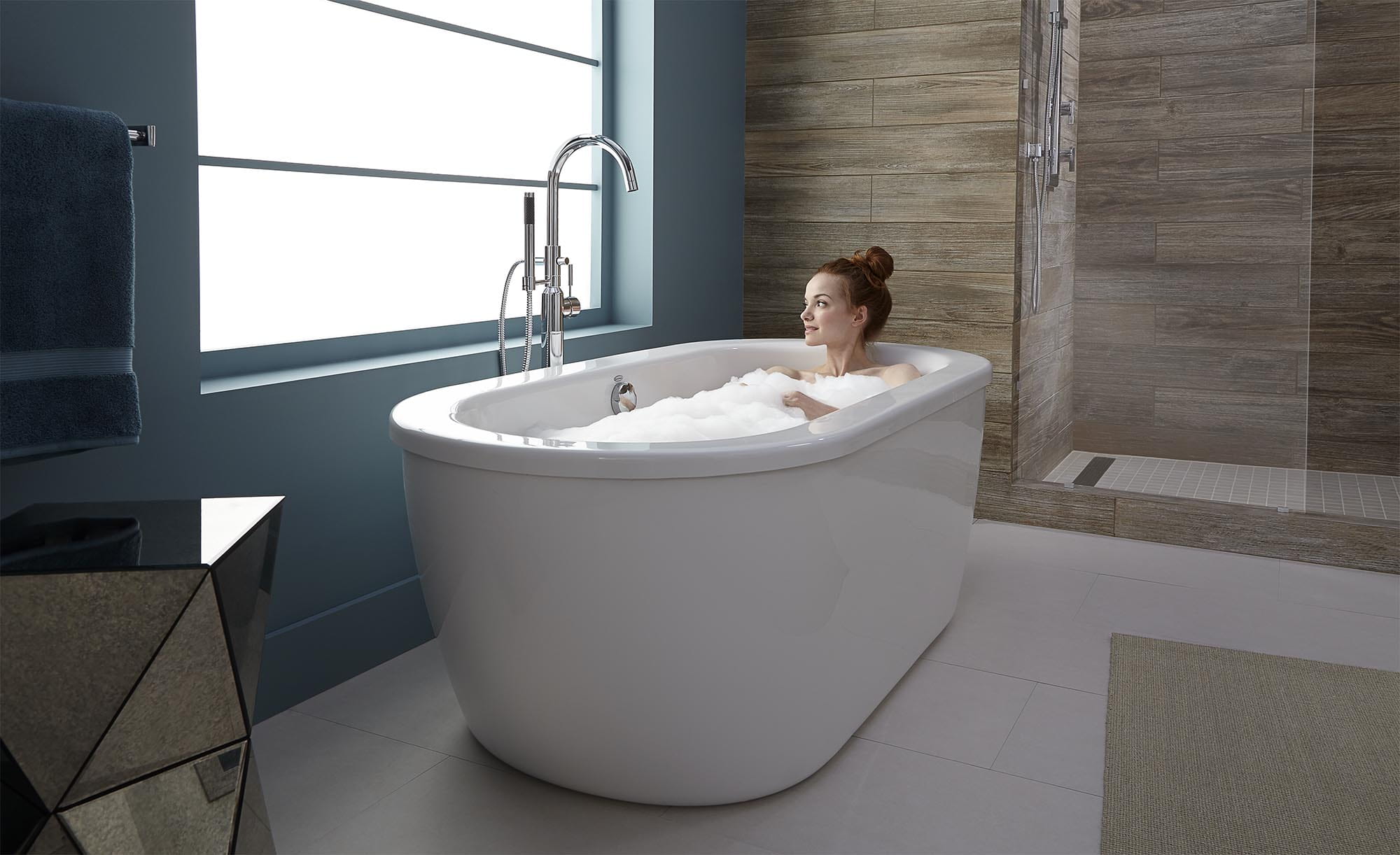 Cadet 66 x 32 Inch Freestanding Bathtub With Polished Chrome Finish Filler and Drain Kit ARCTIC